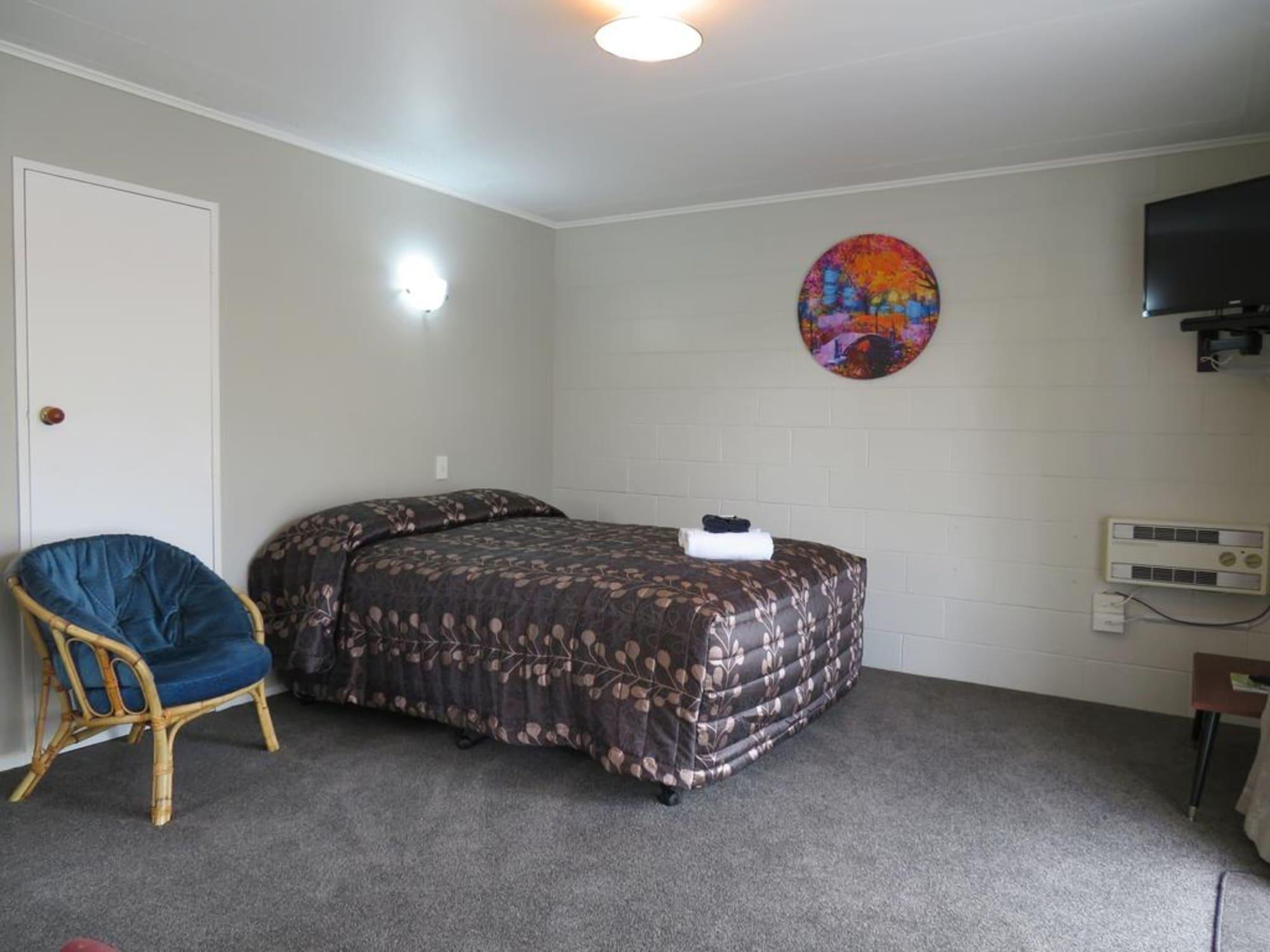 ביאנהיים Commodore Court Motel מראה חיצוני תמונה