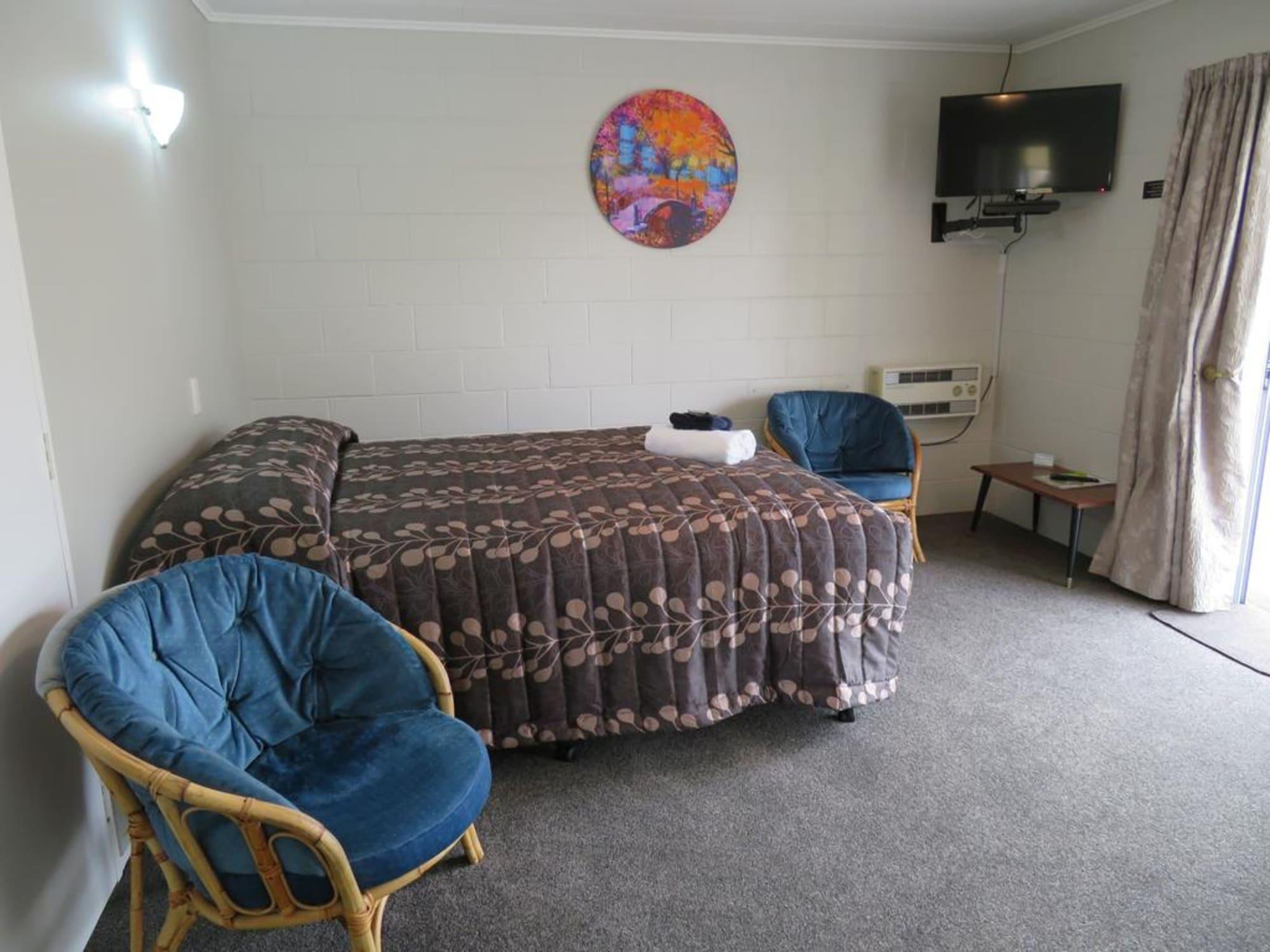 ביאנהיים Commodore Court Motel מראה חיצוני תמונה