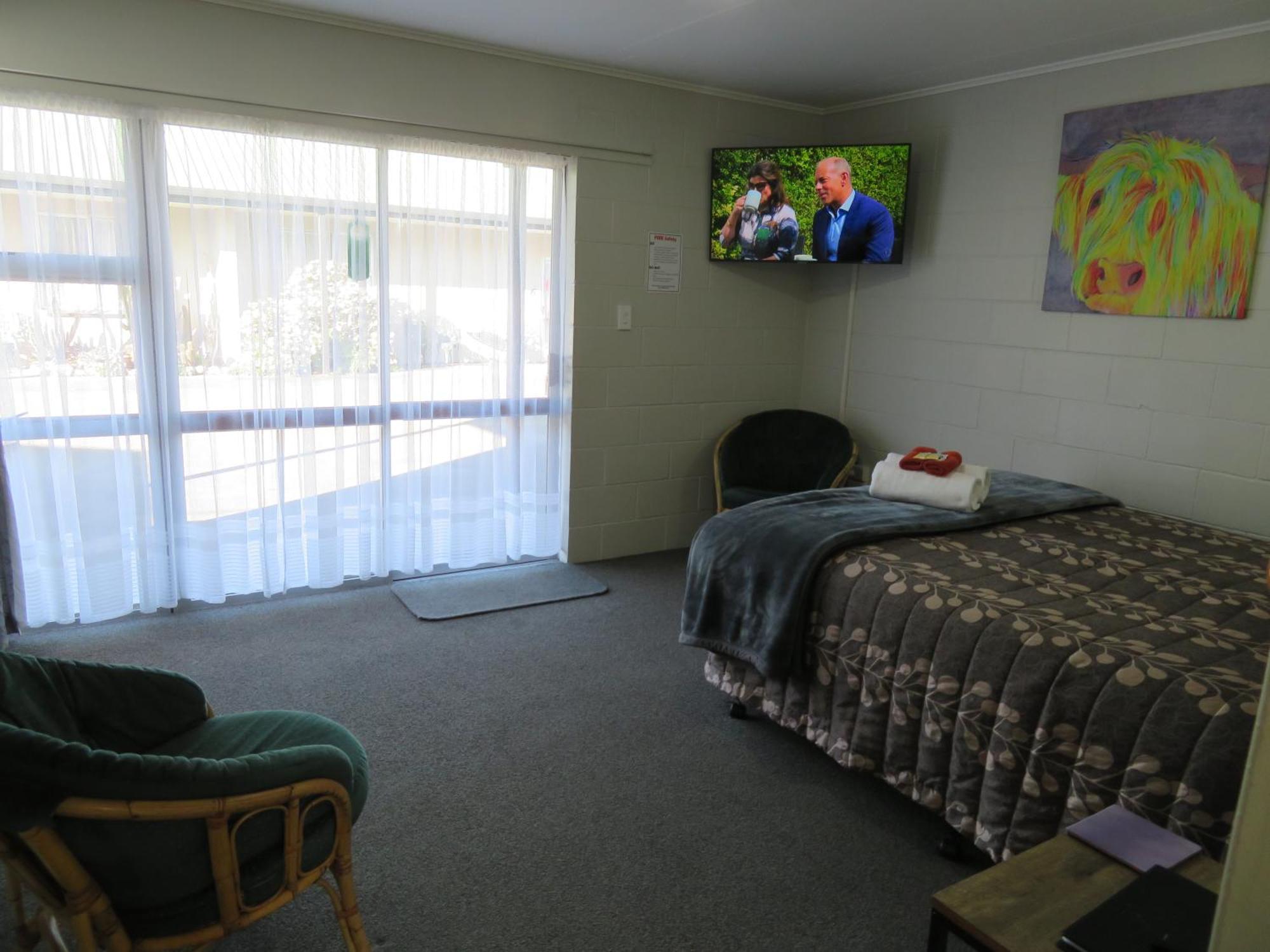 ביאנהיים Commodore Court Motel מראה חיצוני תמונה